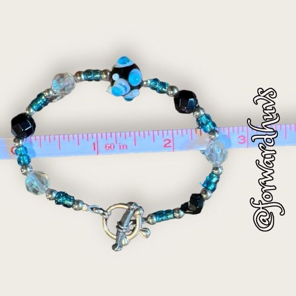 Bundle Sale 3 for $15 | Glass Bracelet w/ Toggle For Small - Medium Wrist - Picture 5 of 6